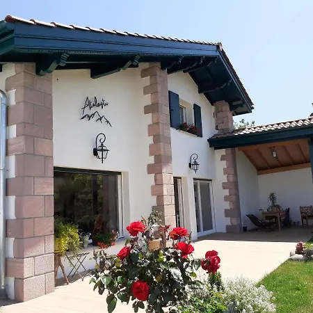 Atalozti St Jean Pied De Port Guest house